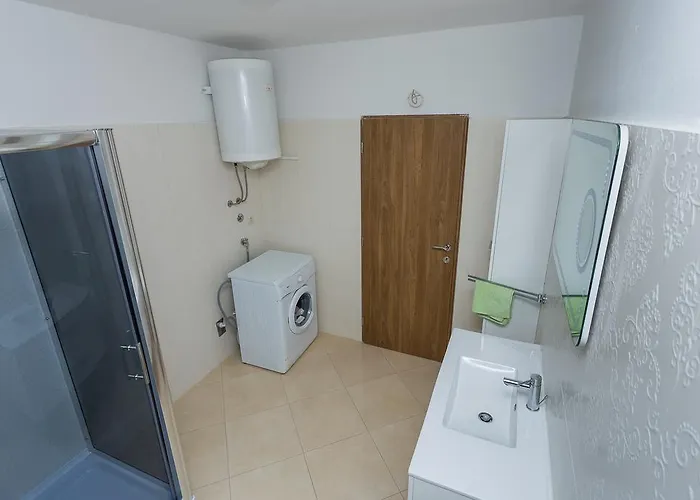 Holiday Meri Pridraga