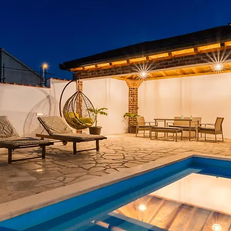 Meri بيت للعطل